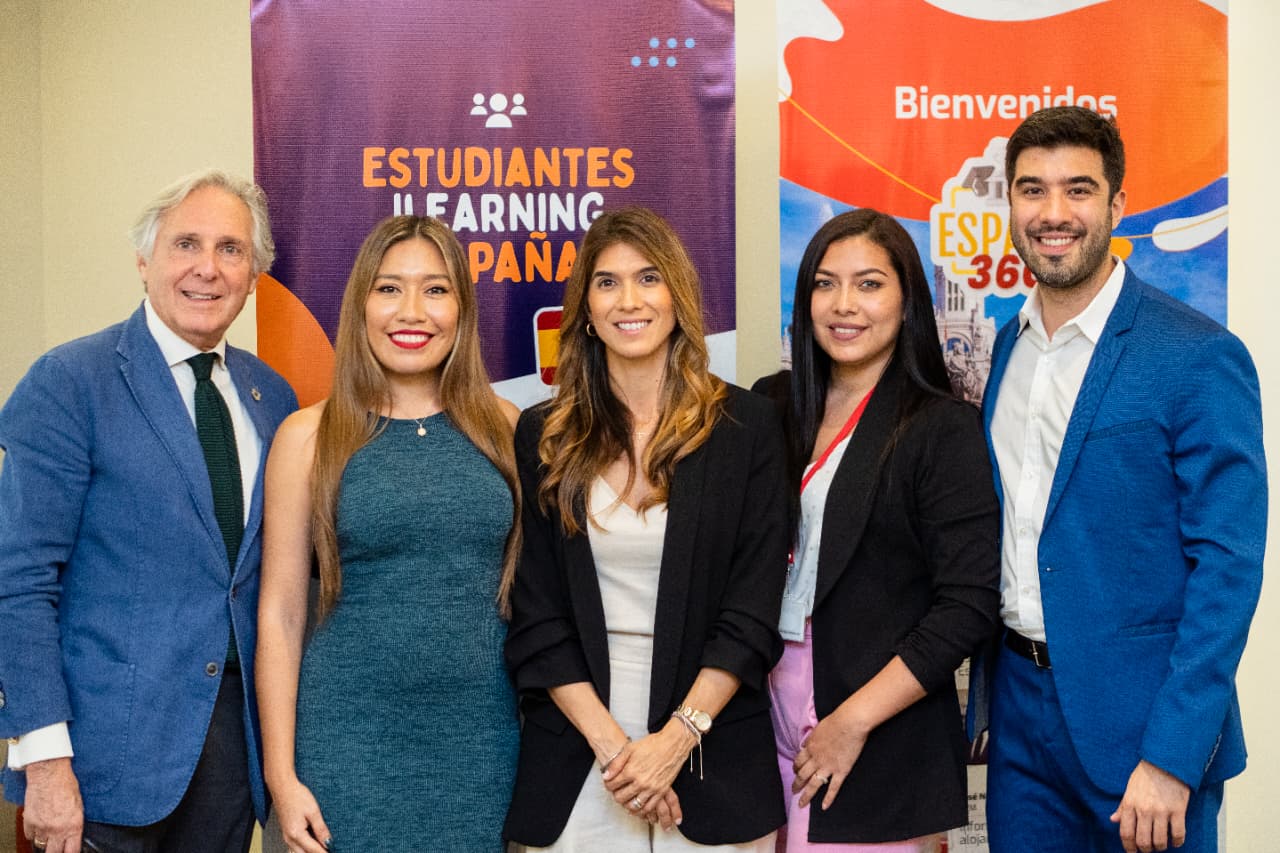 Equipo iLearning · Bienvenida estudiantes España